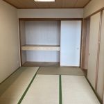 リビングから続く和室